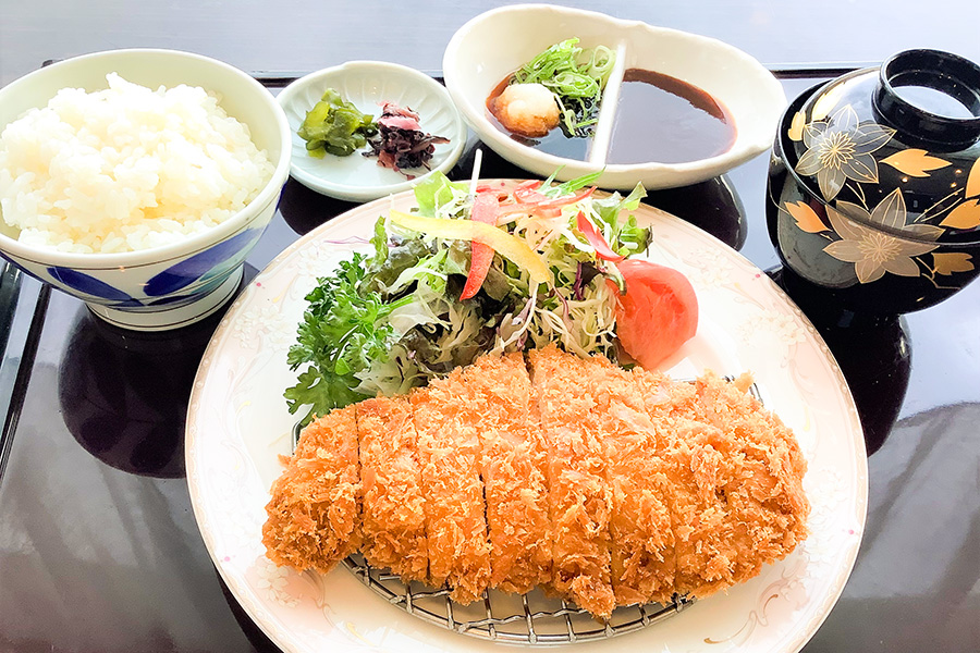 とんかつ定食