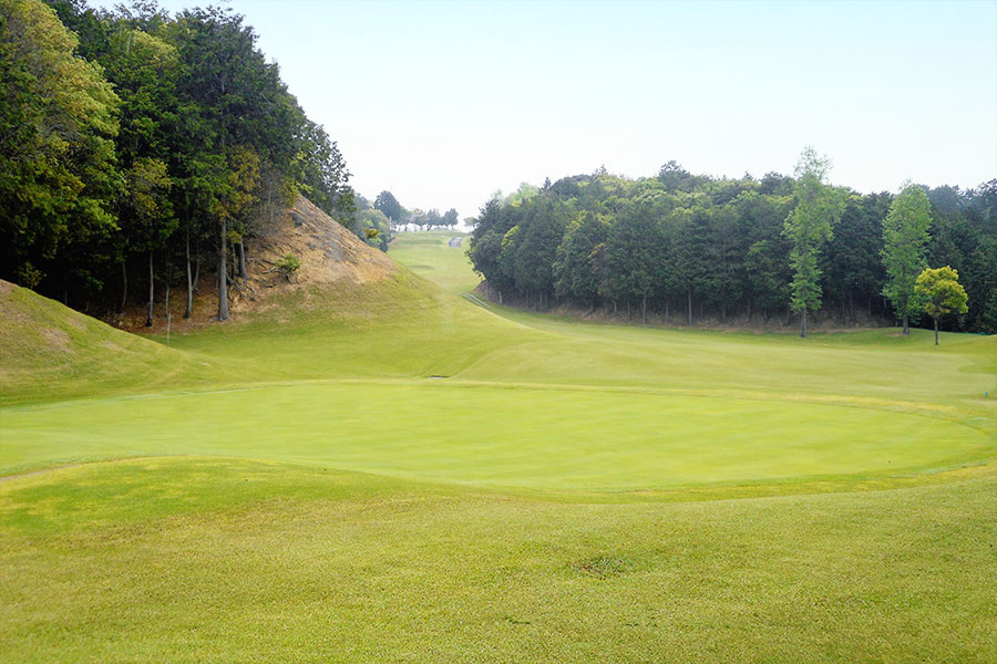 伊勢志摩カントリークラブOUTコースHOLE4の写真