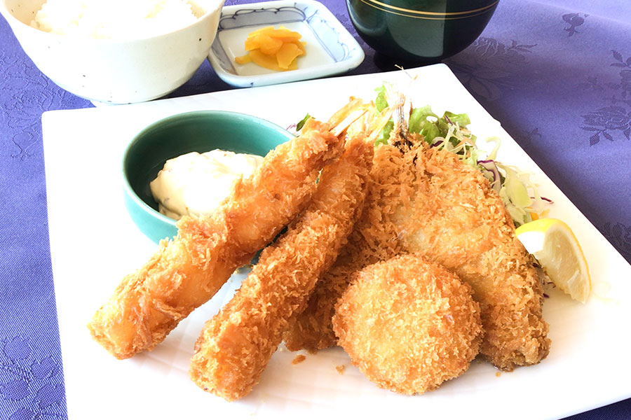ミックスフライ定食