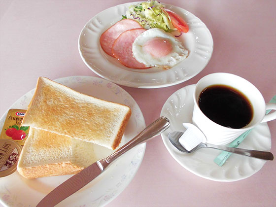 朝食