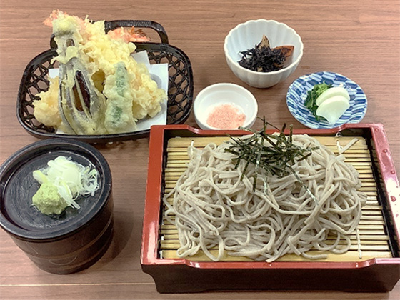 大海老天とざるそば