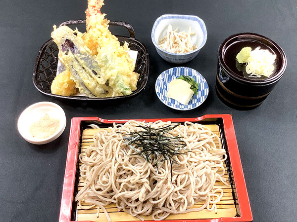 大海老天とざるそば