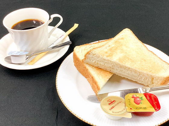 朝食