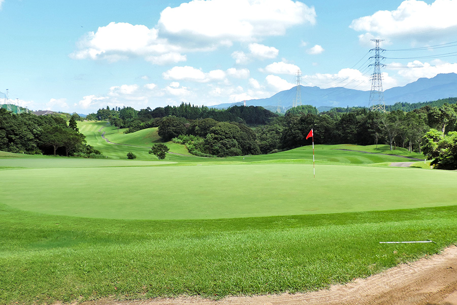 佐賀ロイヤルゴルフクラブOUTコースHOLE1の写真