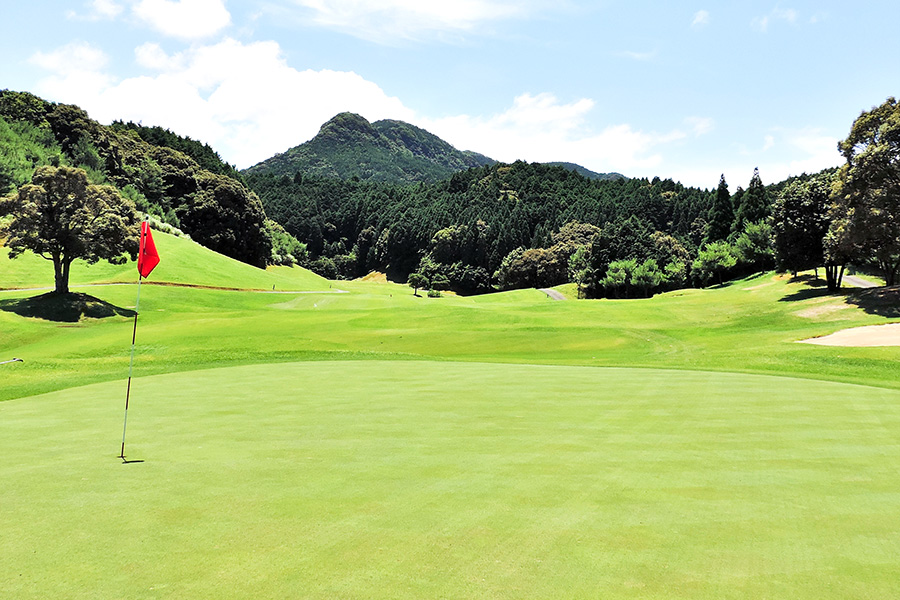 佐賀ロイヤルゴルフクラブOUTコースHOLE5の写真