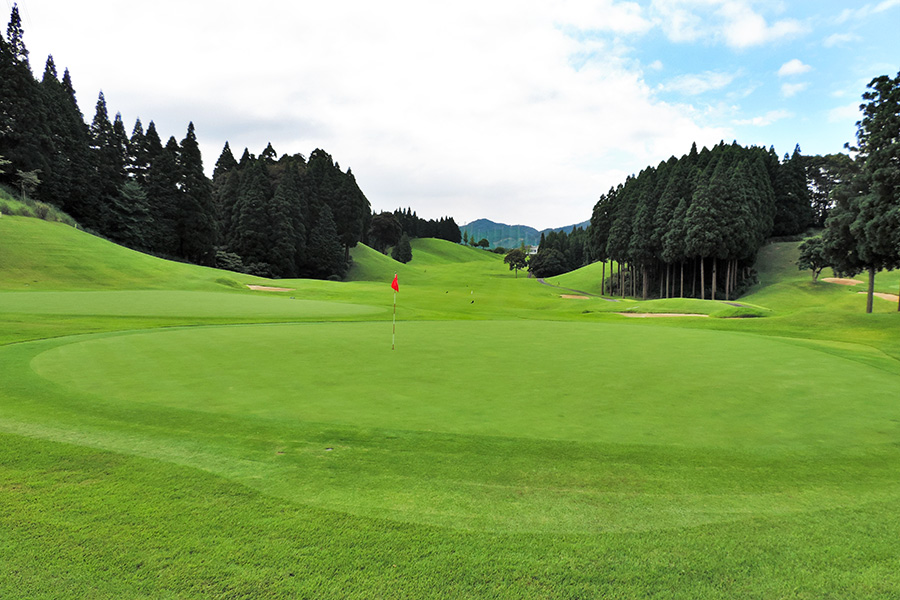 佐賀ロイヤルゴルフクラブINコースHOLE10の写真
