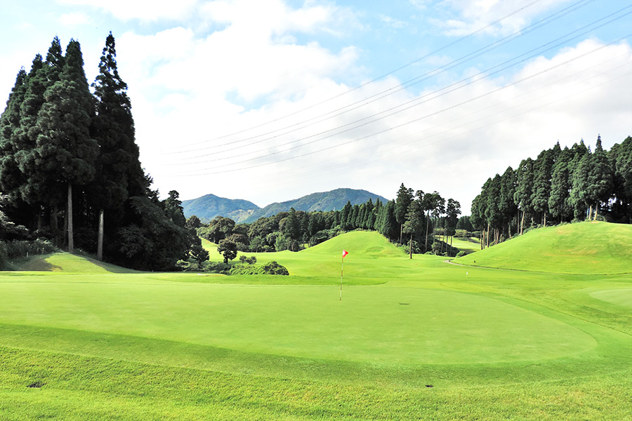 佐賀ロイヤルゴルフクラブINコースHOLE13の写真