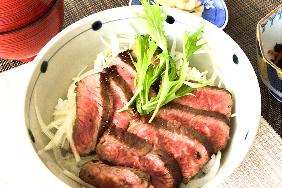 伊萬里牛ステーキ丼