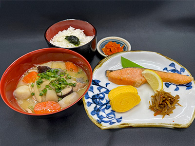 おかずが選べる豚汁定食