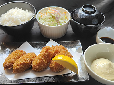 牡蠣フライ定食